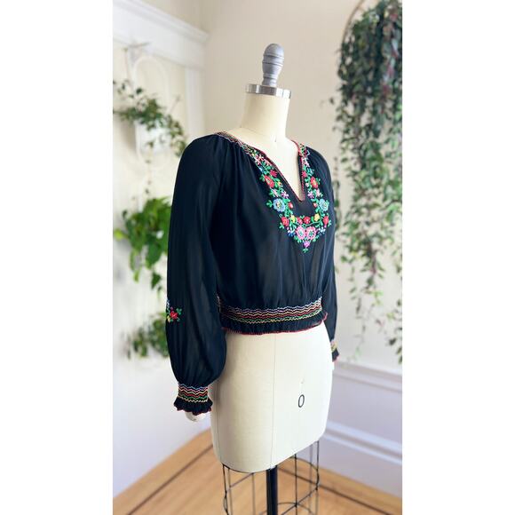 Vintage 1940s Peasant Top 40s Hungarian Floral Embroidered Black Folk Blouse - Picture 5 of 11
